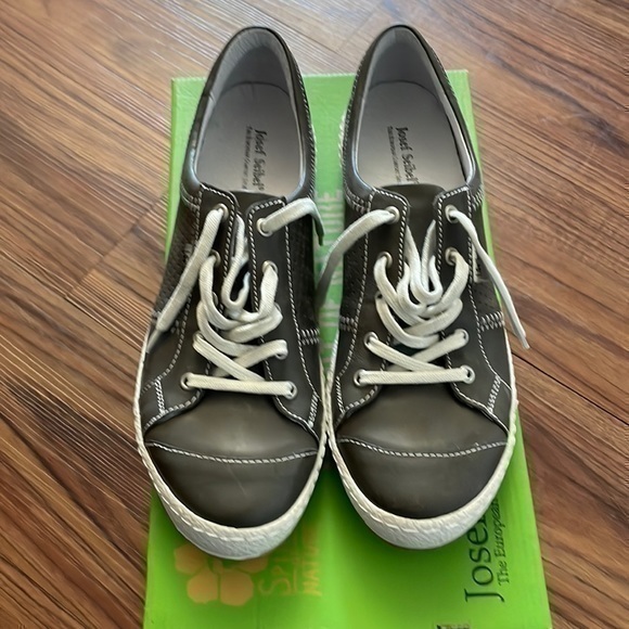 Josef Seibel Women's Caspian Fashion Sneaker size 41. New without tags - Picture 1 of 11